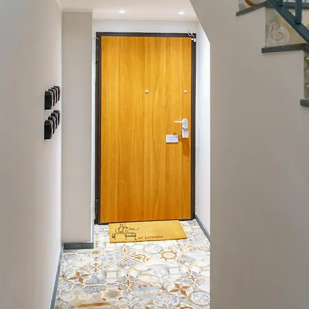 Al Palazzetto - I Pupi *